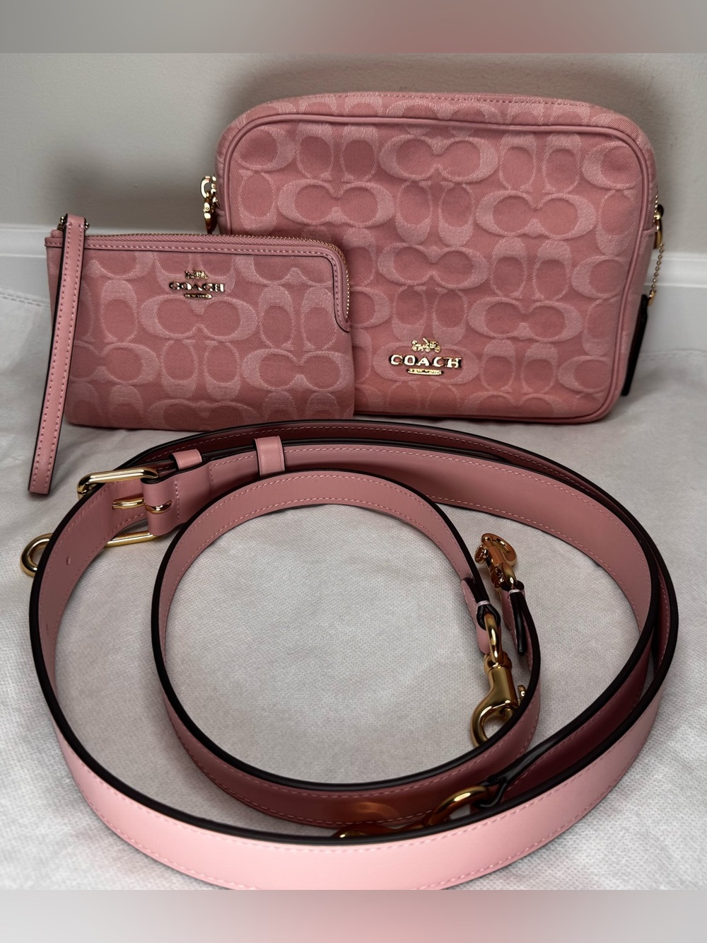 Coach Carey Shoulder/Crossbody Bag In Signature Denim Powder Pink CER69 Wristlet